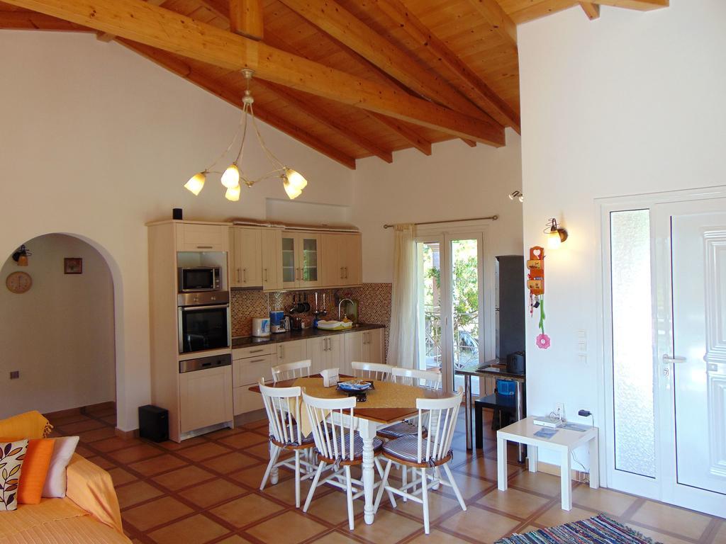 Villa Grecia Liapades Exterior photo