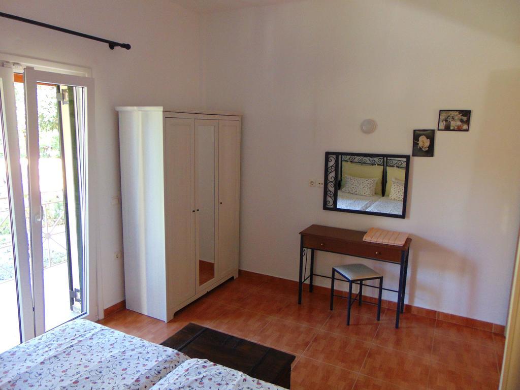 Villa Grecia Liapades Exterior photo